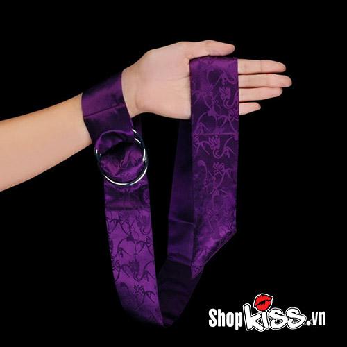 Dây trói tay Lelo BOA – Vải lụa bạo dâm cao cấp